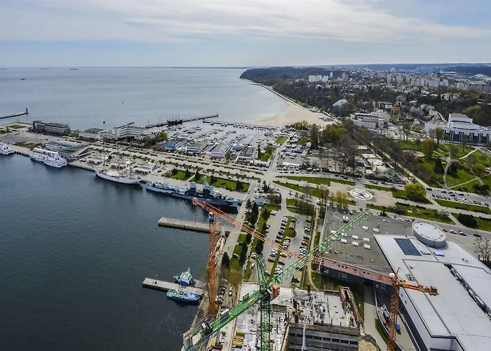 Apartment Sea Towers *